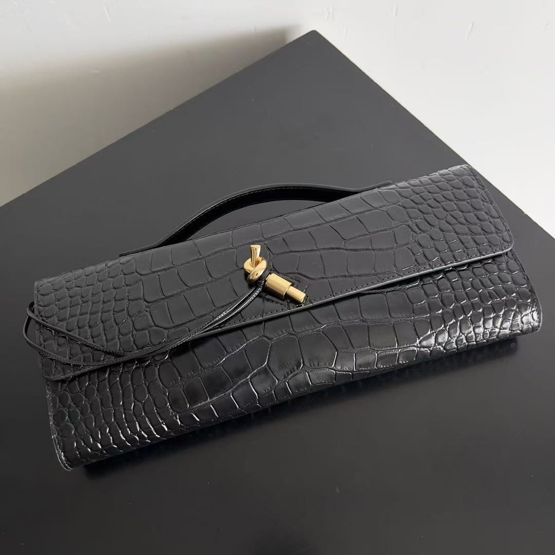 「#3840」BOTTECA VENETA uses exquisite craftsmanship intreccio embossed imported cow leather evening clutch b