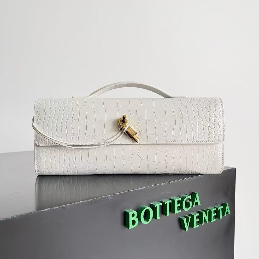 「#3839」BOTTECA VENETA uses exquisite craftsmanship intreccio embossed imported cow leather evening clutch b