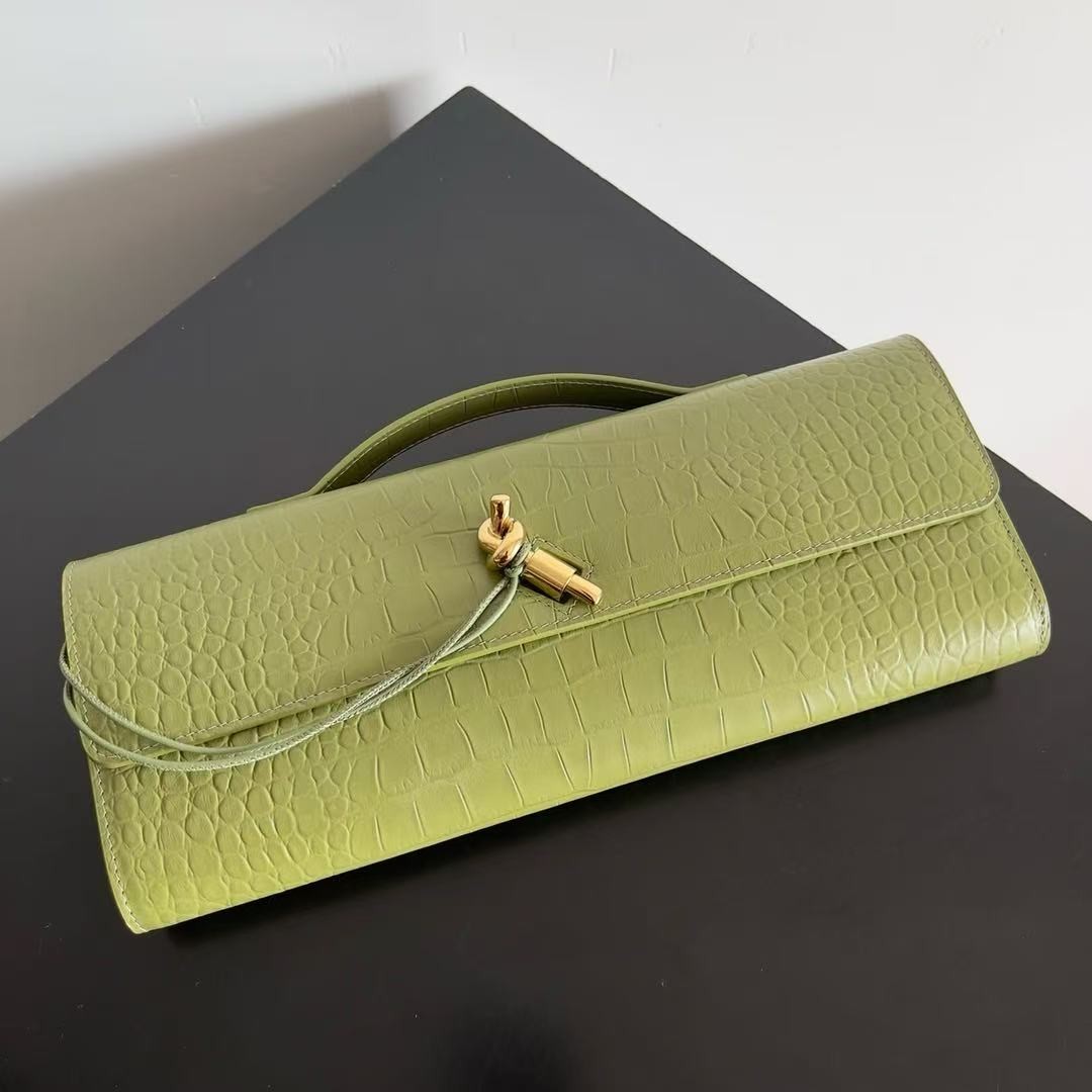 「#3841」BOTTECA VENETA uses exquisite craftsmanship intreccio embossed imported cow leather evening clutch b